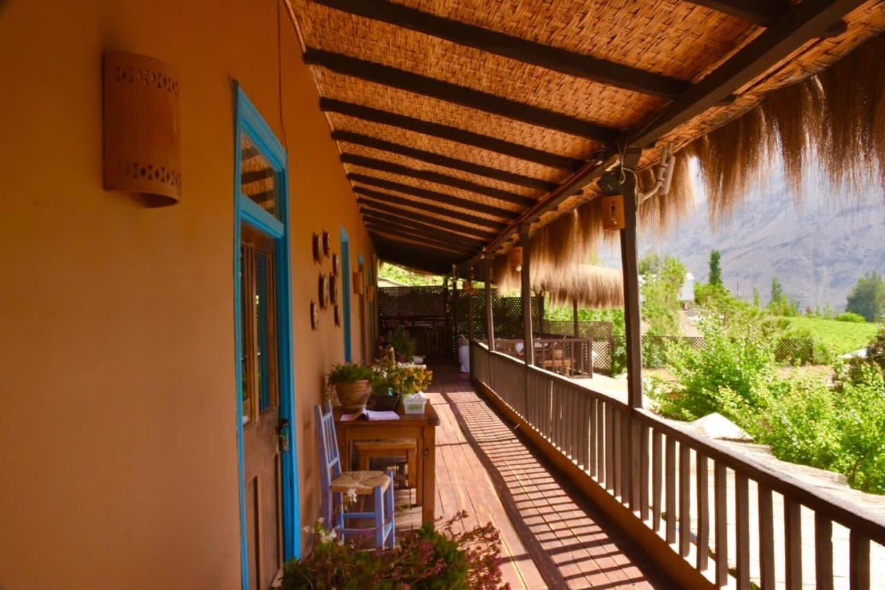 Refugio Misterios Del Elqui Panzió Pisco Elqui Kültér fotó